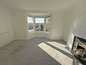 Living Room- click for photo gallery